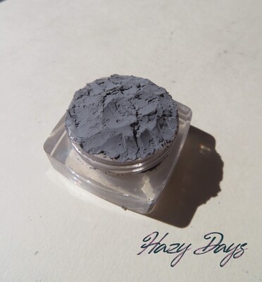 HAZY DAYS - Matte Smokey Gray Mineral Eyeshadow, Cruelty-free Loose Pigments Vegan Mineral Eye Shadow - image1